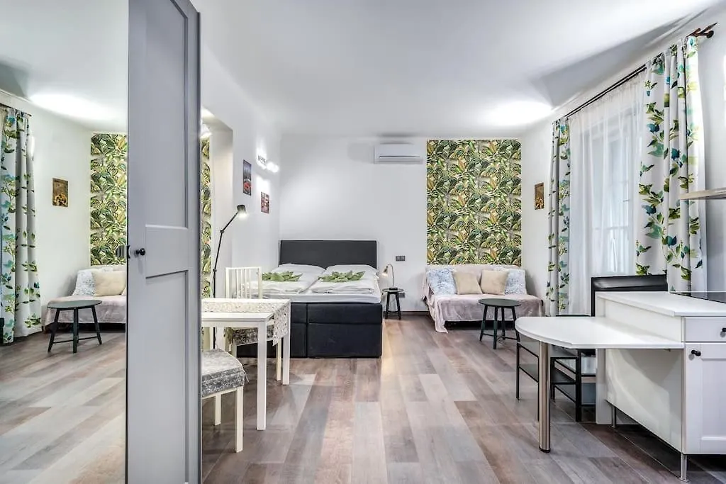 Danube Bank Hideaway Apartment Budapest