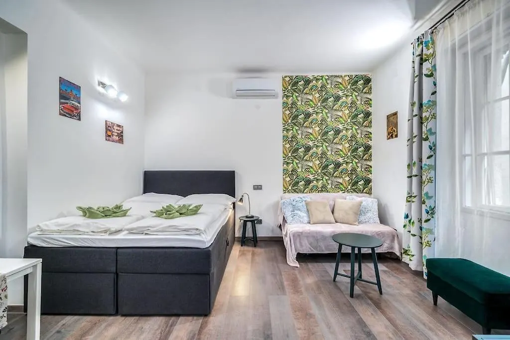Danube Bank Hideaway Apartment Budapest 0*,  Hungary