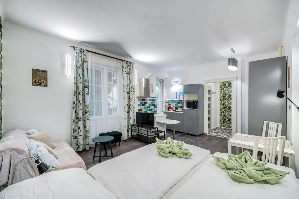 Danube Bank Hideaway Apartment Budapest