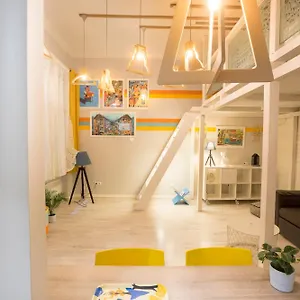 Unique At The Danube With Aircon Apartamento