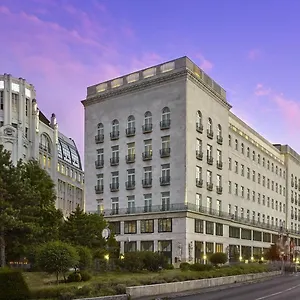 Hotel Al Habtoor Palace, Budapeste