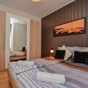  Apartman Design Free Parking In City Center